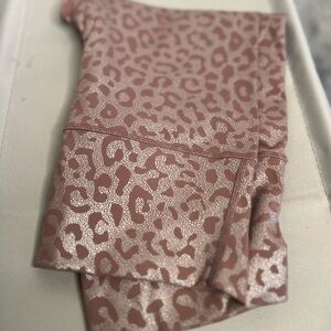 Zyia Light and tight leggings/ soft and comfy